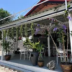 The Elephant Inn